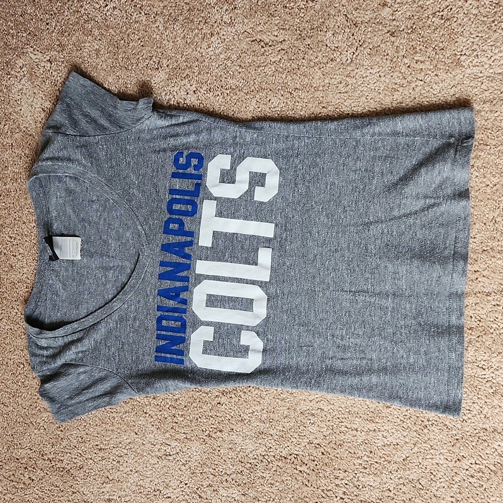 V-Neck Tee